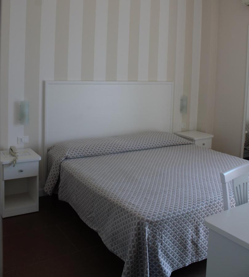 Hotel Corallo Вилапиана Екстериор снимка