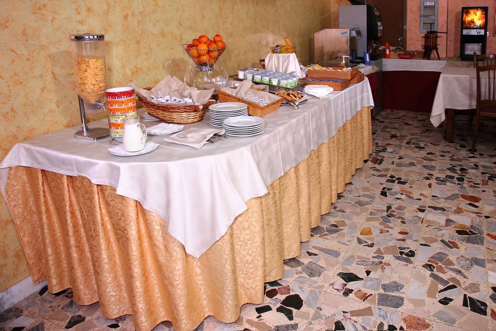 Hotel Corallo Вилапиана Екстериор снимка