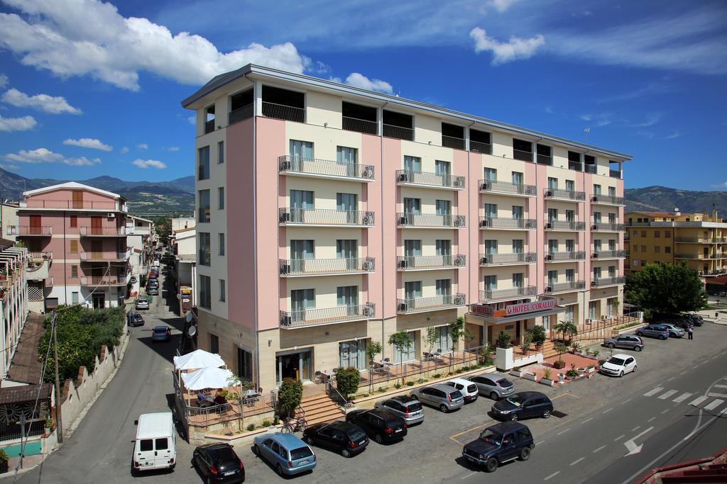 Hotel Corallo Вилапиана Екстериор снимка