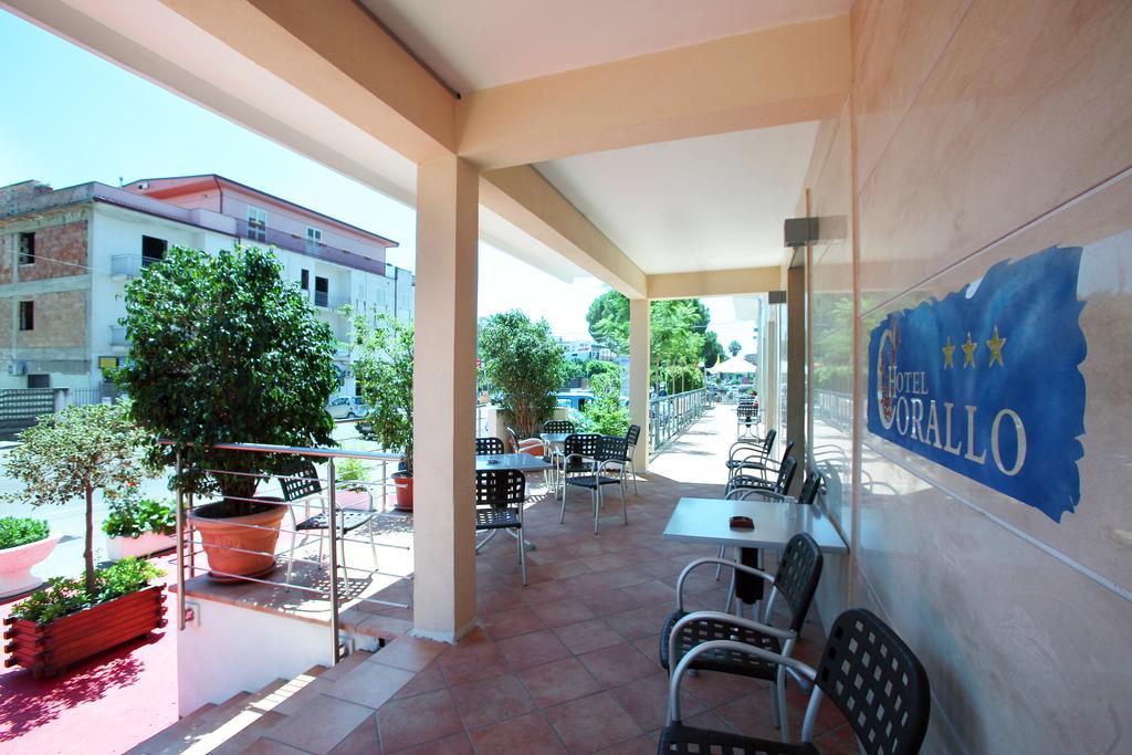 Hotel Corallo Вилапиана Екстериор снимка